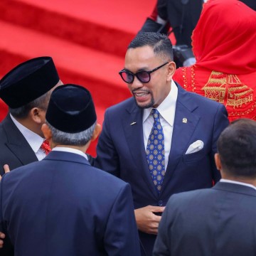 Ahmad Sahroni telah kabur ke luar negeri saat rumahnya dijarah warga. (Instagram @ahmadsahroni88)